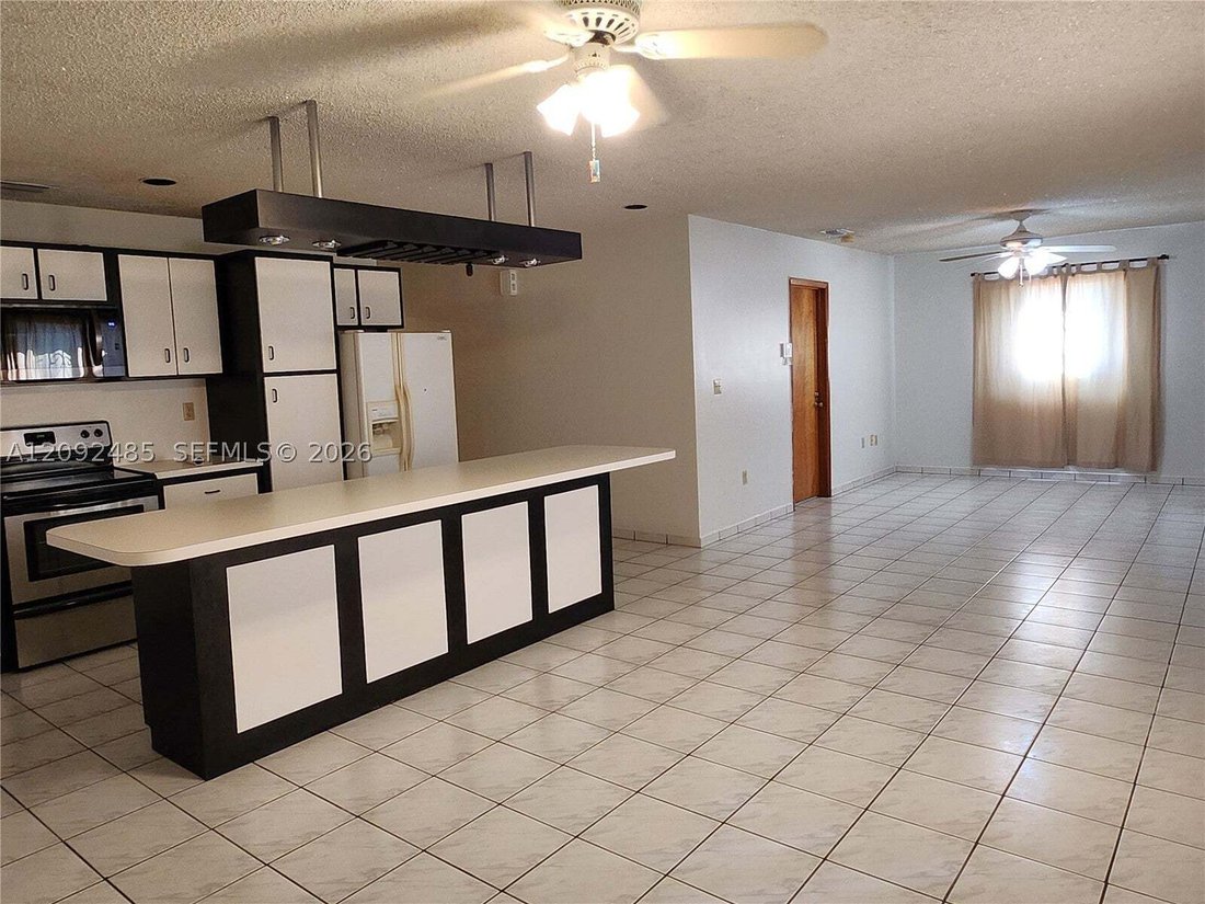 House in Miami, FL, United States 5 - 18922586