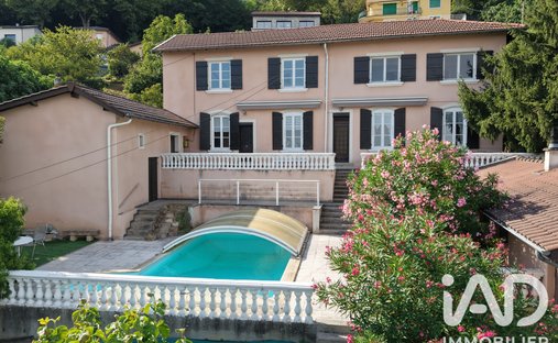 Casa a Ouest, Miribel, Francia 1
