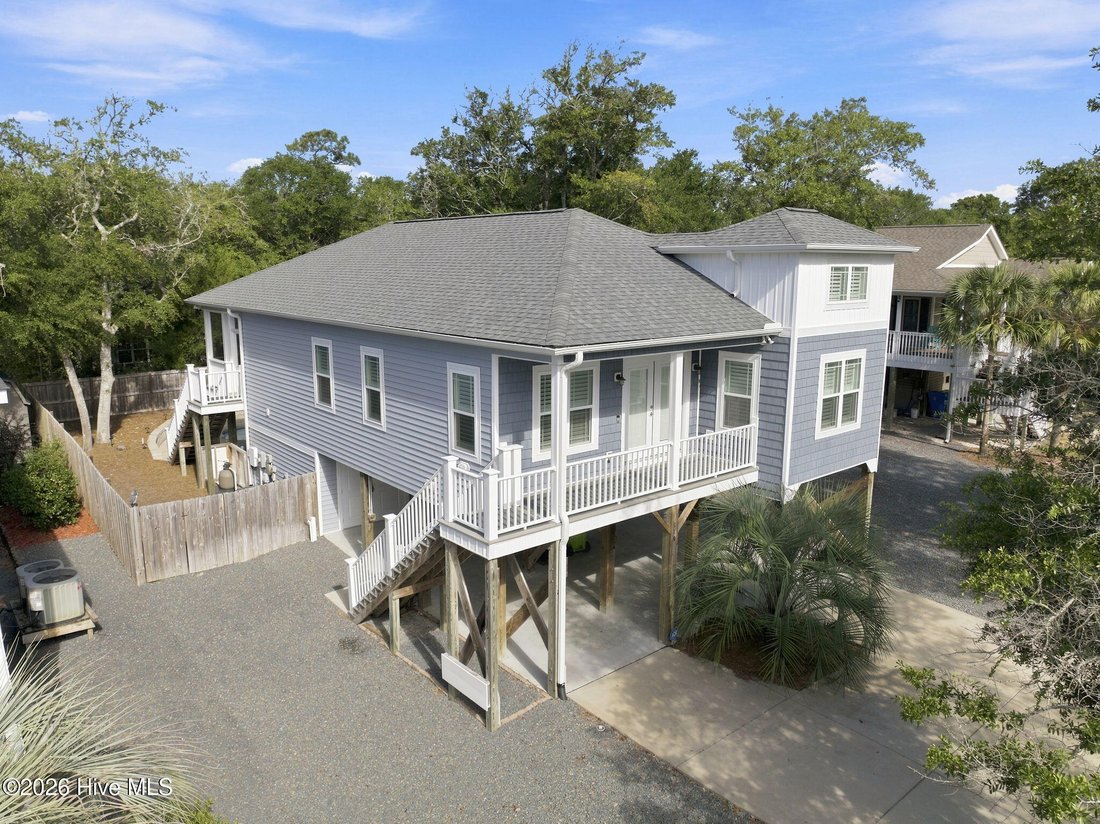 House in Oak Island, North Carolina, United States 5 - 18922573