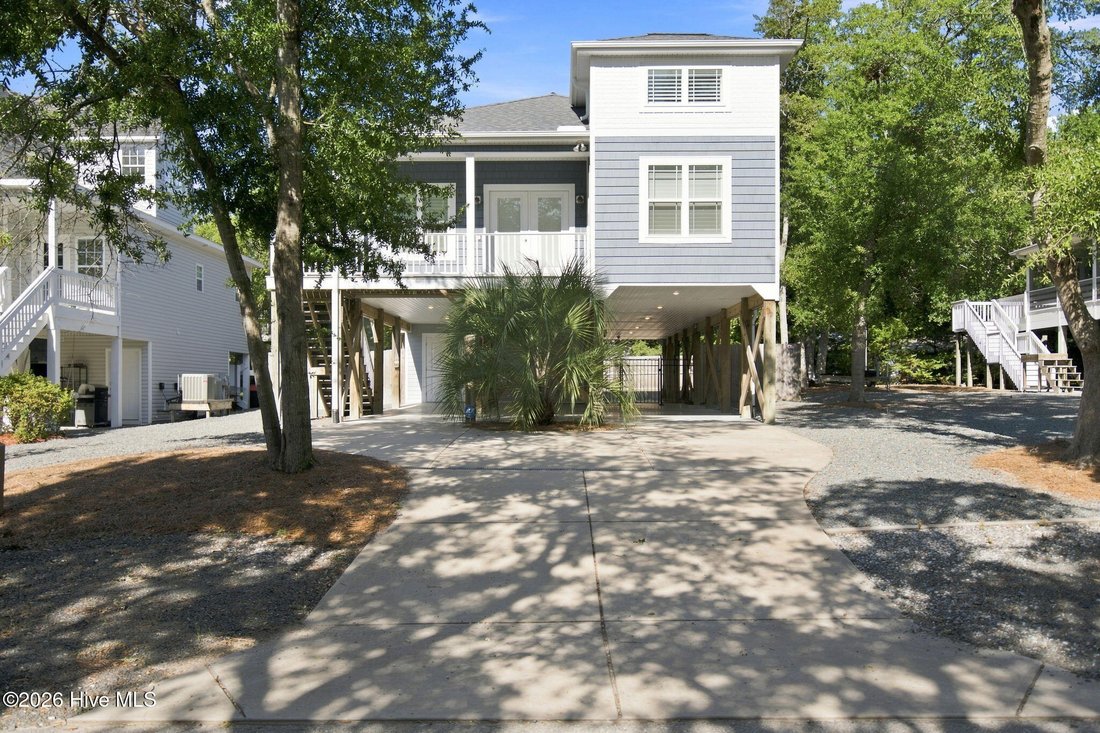 House in Oak Island, North Carolina, United States 2 - 18922573