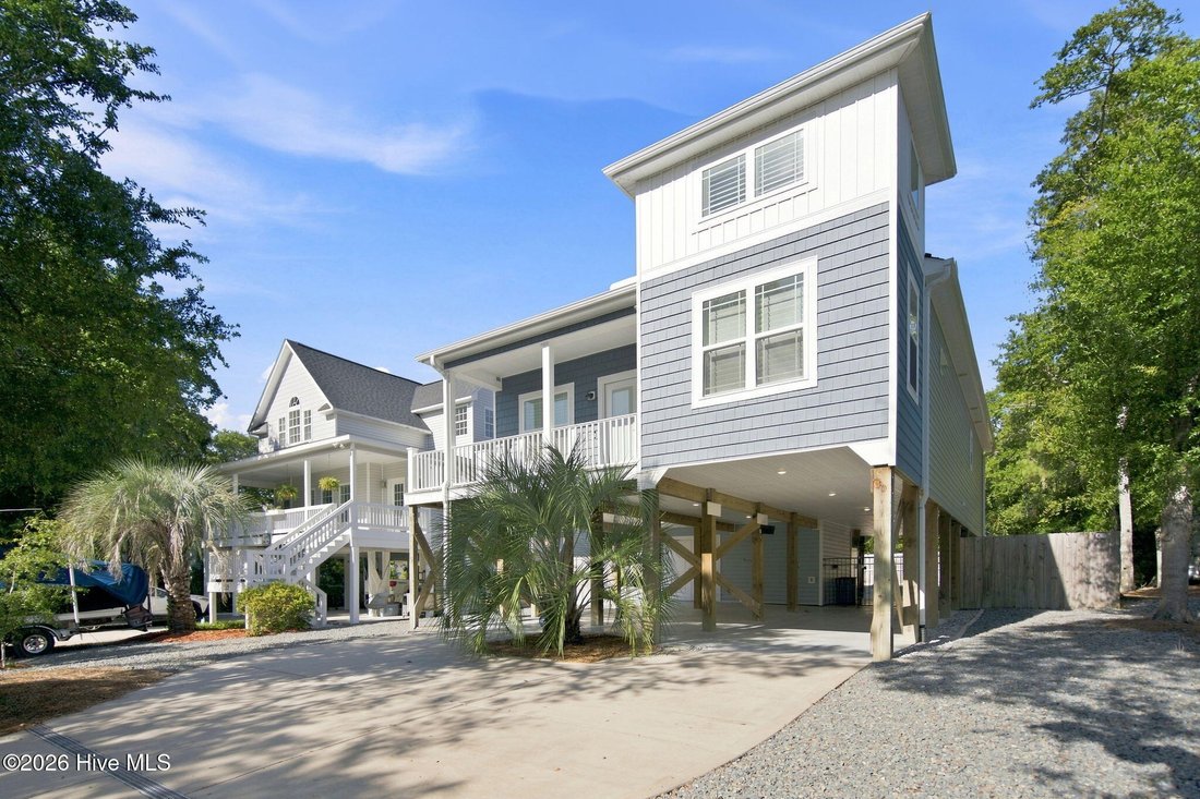 House in Oak Island, North Carolina, United States 1 - 18922573