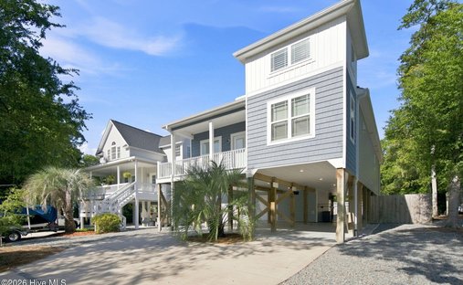 House in Oak Island, North Carolina, United States 1
