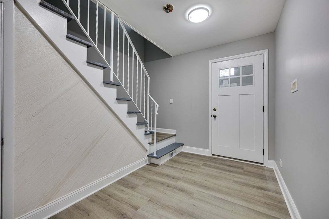 Casa a Elk Grove Village, Illinois, Stati Uniti 2 - 18922621