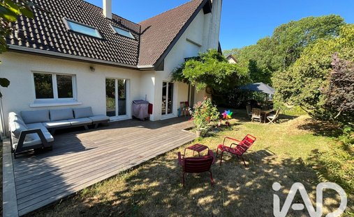 House in Centre Tilleuls-Fauvettes, Bures-sur-Yvette, France 1