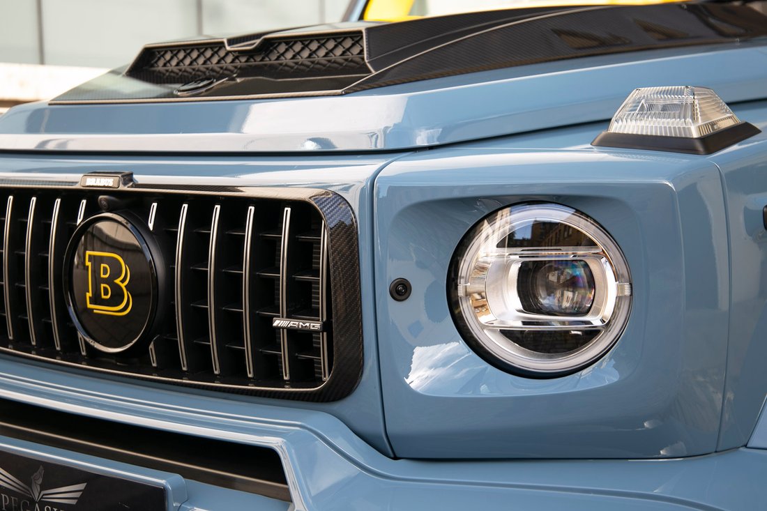 Suv in London, United Kingdom 3 - 18922825