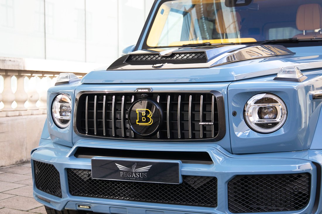Suv in London, United Kingdom 2 - 18922825