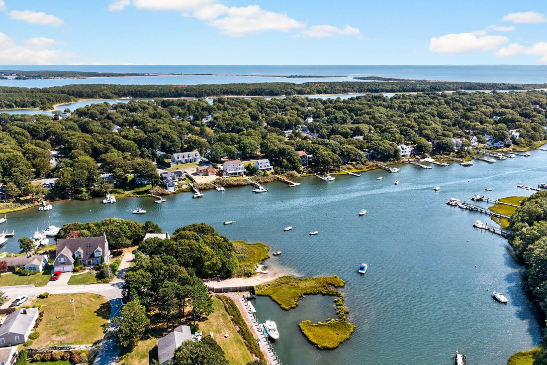 House in Falmouth, Massachusetts, United States 1 - 18905120