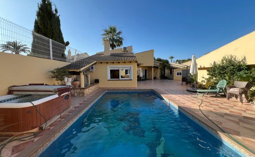Chalet à La Nucia, Valence, Espagne 1