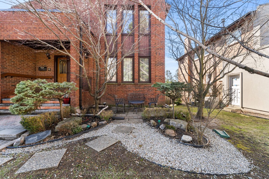 House in Toronto, Ontario, Canada 5 - 18922851