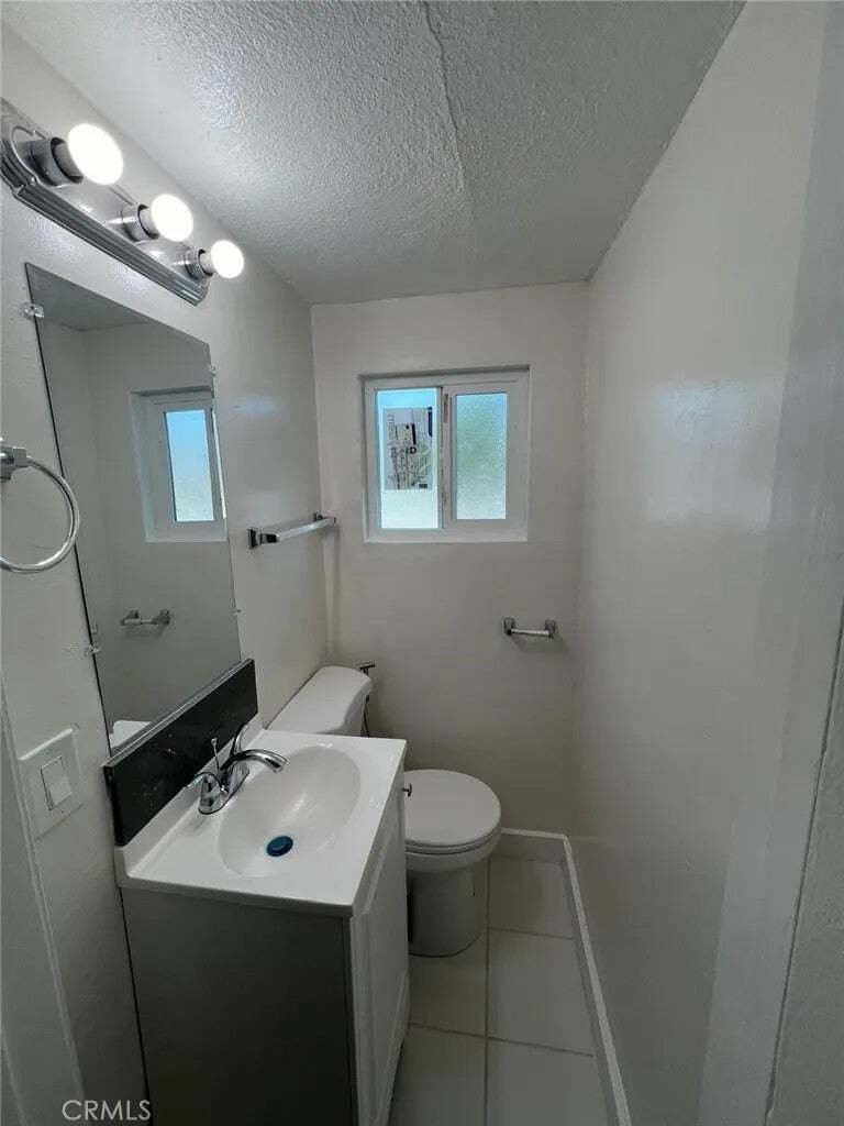 Los Angeles, California, United States 4 - 18922696