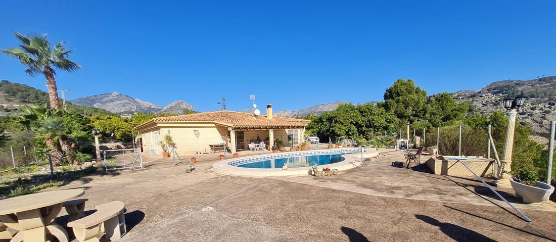 Chalet in Callosa d'en Sarria, Valencian Community, Spain 1 - 18923094