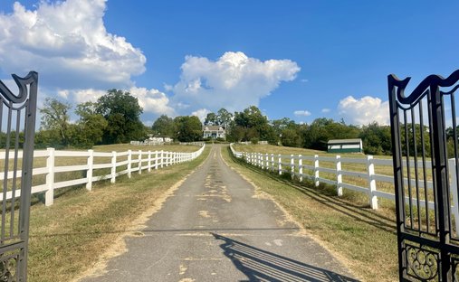 House in Belfast, Tennessee, United States 1