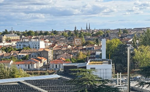 Apartment in Grand Parc-Chartrons-Paul Doumer, Bordeaux, France 1