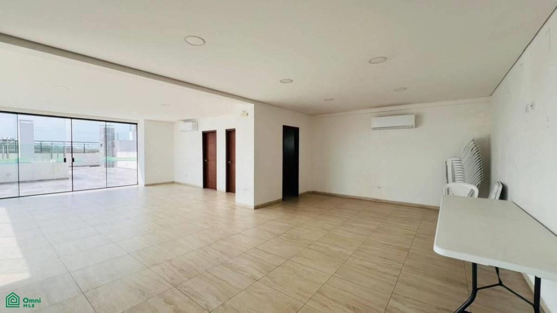 Condo in Santa Cruz de la Sierra, Santa Cruz Department, Bolivia 2 - 18874099