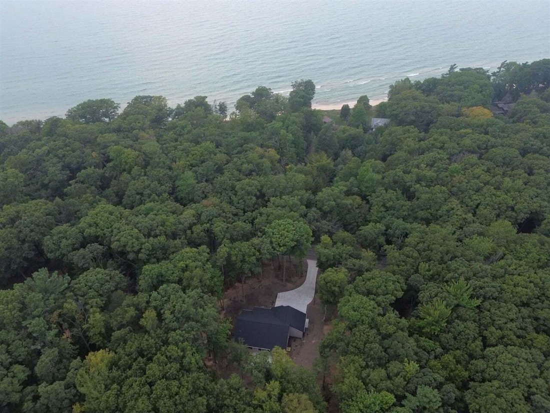 House in North Muskegon, Michigan, United States 2 - 18846453