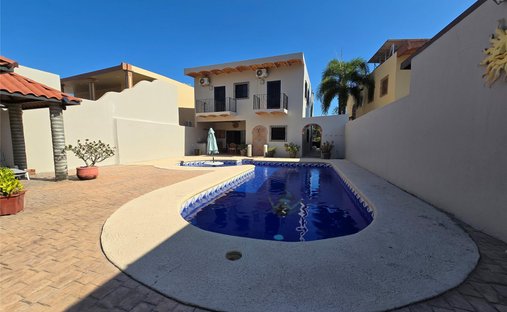 Casa a Rincón de Guayabitos, Nayarit, Messico 1