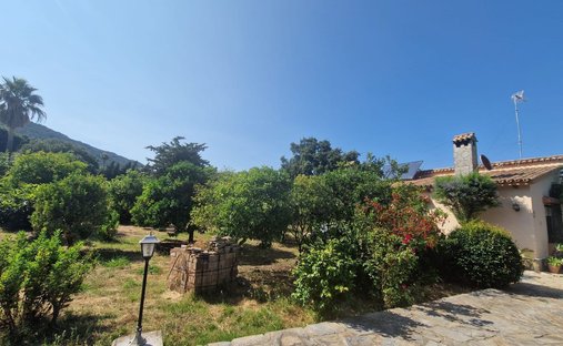 Chalet in Los Barrios, Andalusia, Spain 1