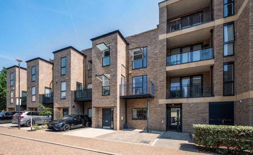 Townhouse in Barnet, England 1