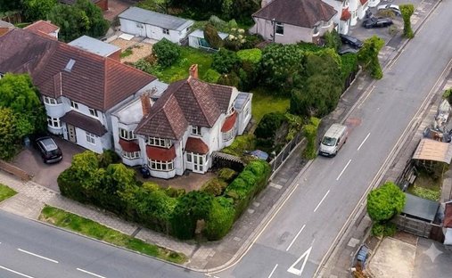 House in Mill Hill, Barnet, England 1