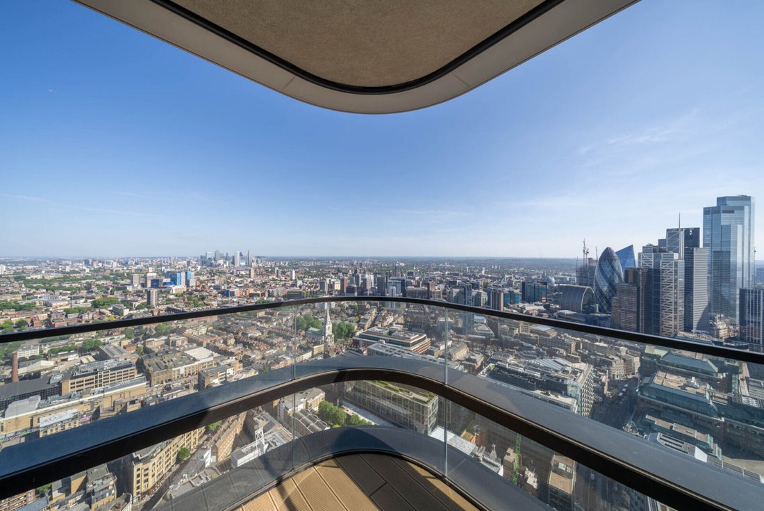 Penthouse in EC2, Islington, England 2 - 18923550