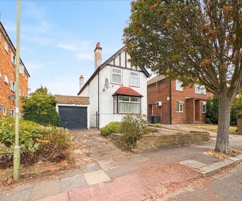 House in Mill Hill, Barnet, England 1 - 18923486