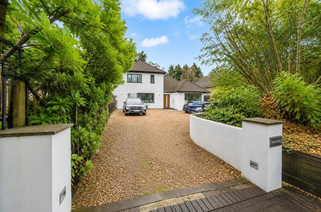 House in Barnet, England 1 - 18923483