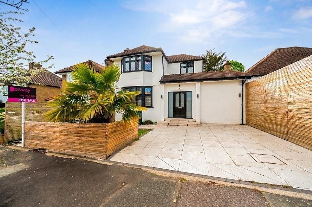 House in Barnet, England 1 - 18923529
