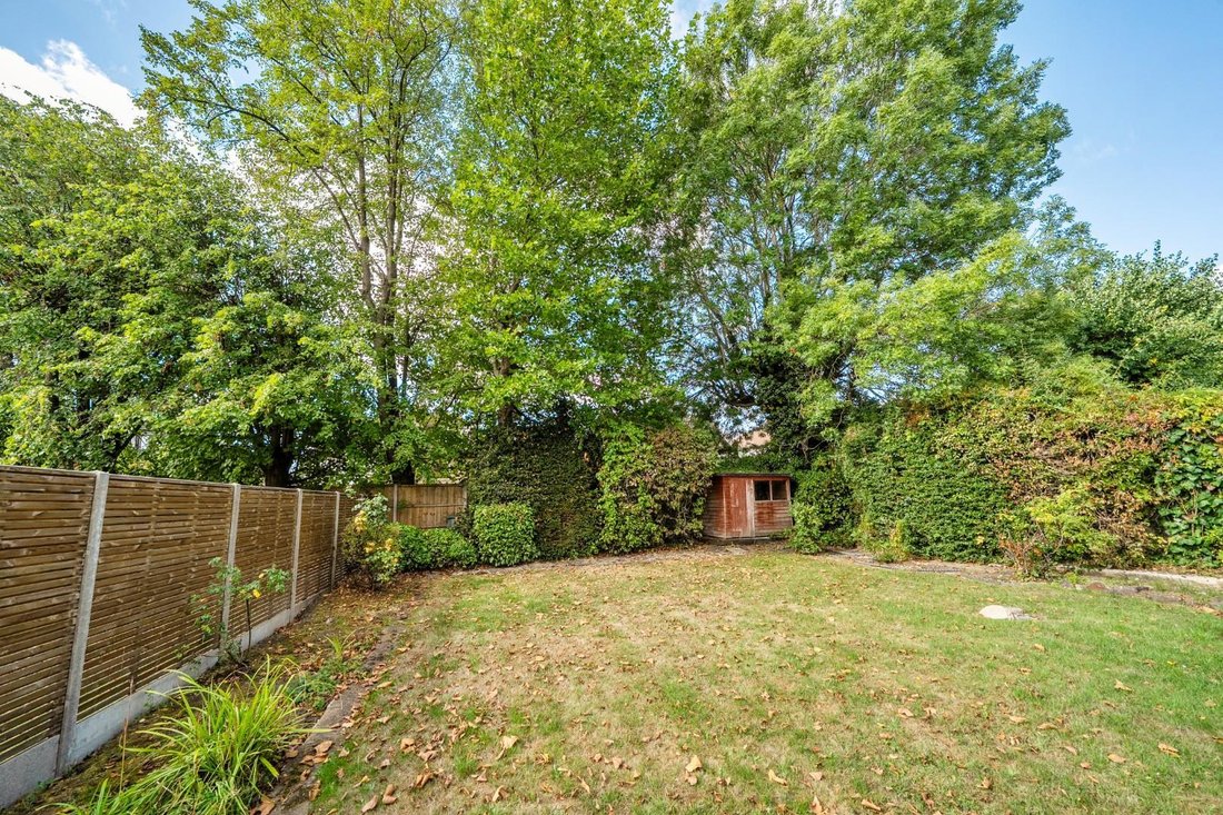 House in Barnet, England 5 - 18923513