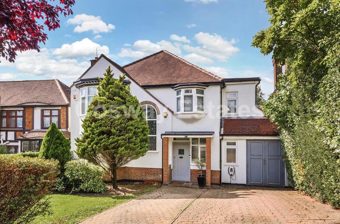 House in Barnet, England 1 - 18923507