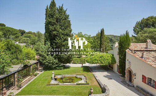 Estate in Est-Repentance-Les Trois Bons Dieux, Aix-en-Provence, France 1