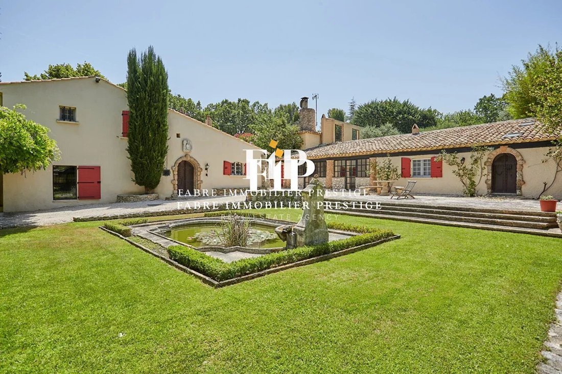 Estate in Est-Repentance-Les Trois Bons Dieux, Aix-en-Provence, France 4 - 18923324