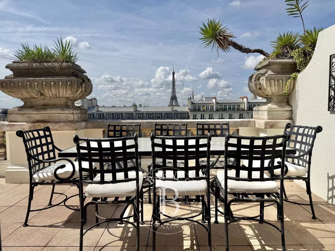 Appartamento a Saint Philippe du Roule, Paris 8e Arrondissement, Parigi 3 - 18923272