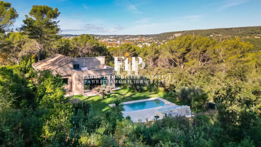 Estate in Comtale-Cente-Cours Mirabeau, Aix-en-Provence, France 1 - 18923347