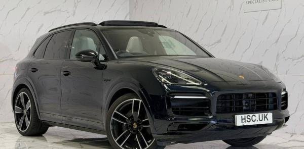 Suv in Ruislip, United Kingdom 1 - 18352578