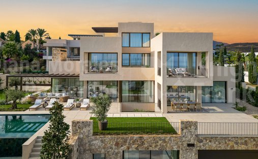 Villa in Cancelada, Estepona, Andalusia 1