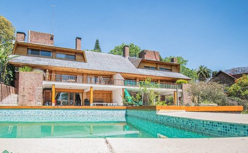 House in Victoria, Buenos Aires Province, Argentina 1