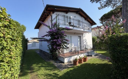 Villa in Centro, Forte dei Marmi, Tuscany 1