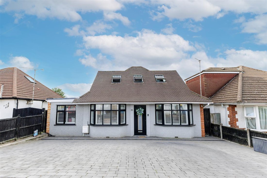 Bungalow a Ruislip Manor, Hillingdon, Inghilterra 1 - 18923475
