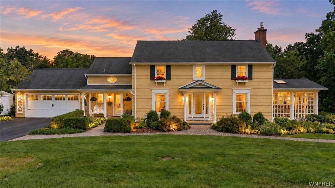 Orchard Park, New York, United States 2 - 18923375