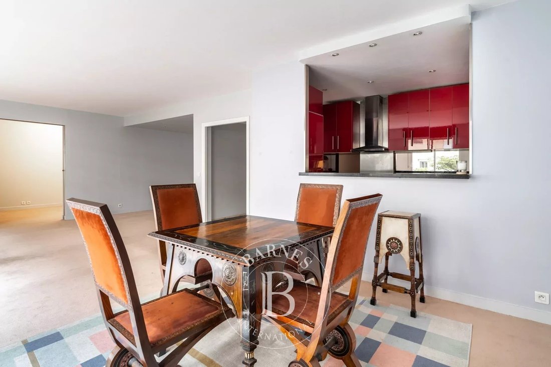 Apartment in Saint Thomas d'Aquin, Paris 7e Arrondissement, Paris 4 - 13958174