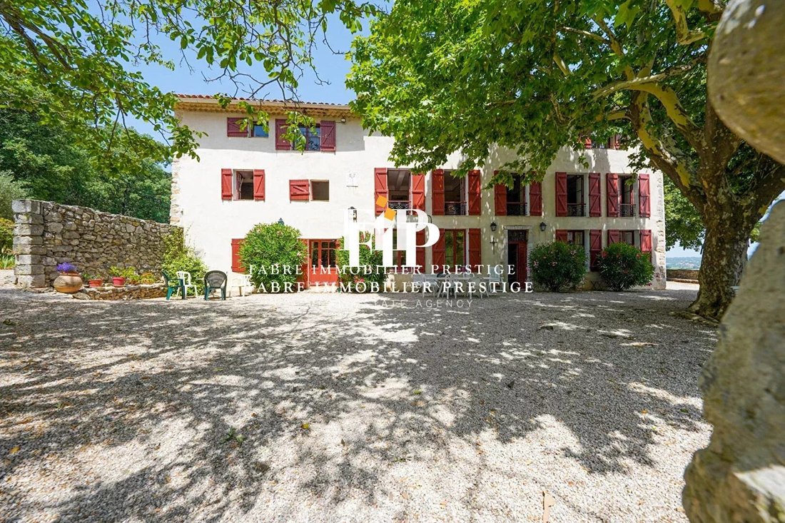 Estate in Nord Ouest, Saint-Maximin-la-Sainte-Baume, France 2 - 18923213