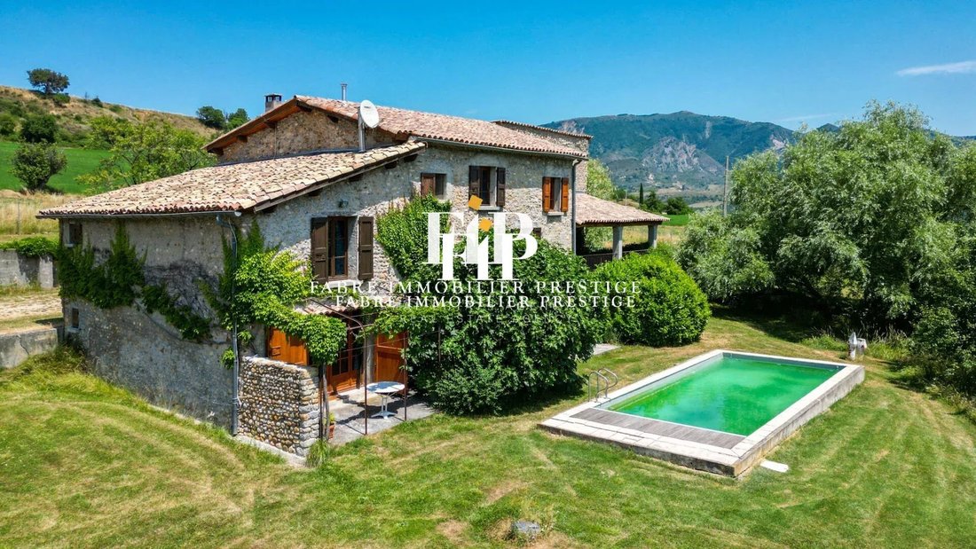 Estate in Les Dourbes, Digne-les-Bains, France 1 - 18923242