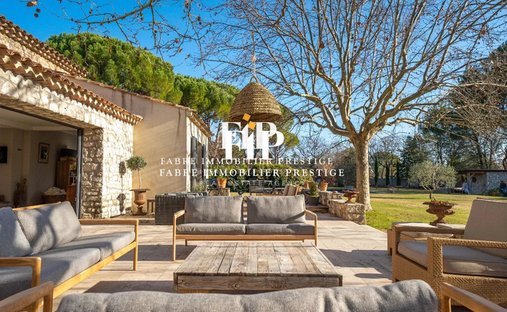 Estate in Plateau de Puyricard-La Trévaresse, Aix-en-Provence, France 1