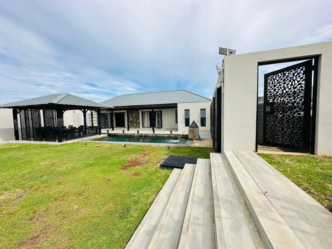 House in Case Noyale, Rivière Noire District, Mauritius 4 - 18923350