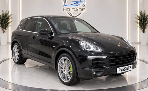 Porsche Cayenne 3.0 V6 E-Hybrid S SUV 5dr Petrol Plug-in Hybrid TiptronicS 4WD Euro 6 (s/s) (416 ps) in Chesham, United Kingdom 1