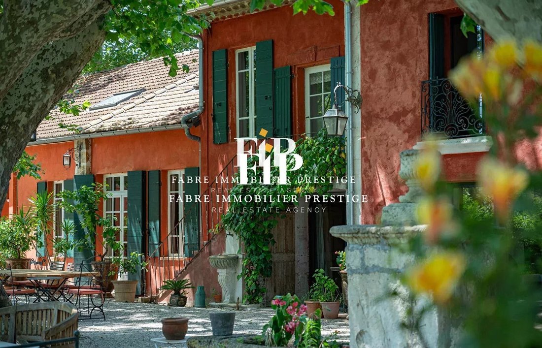 Tenuta a Eygalières, Provenza-Alpi-Costa Azzurra, Francia 1 - 18923317