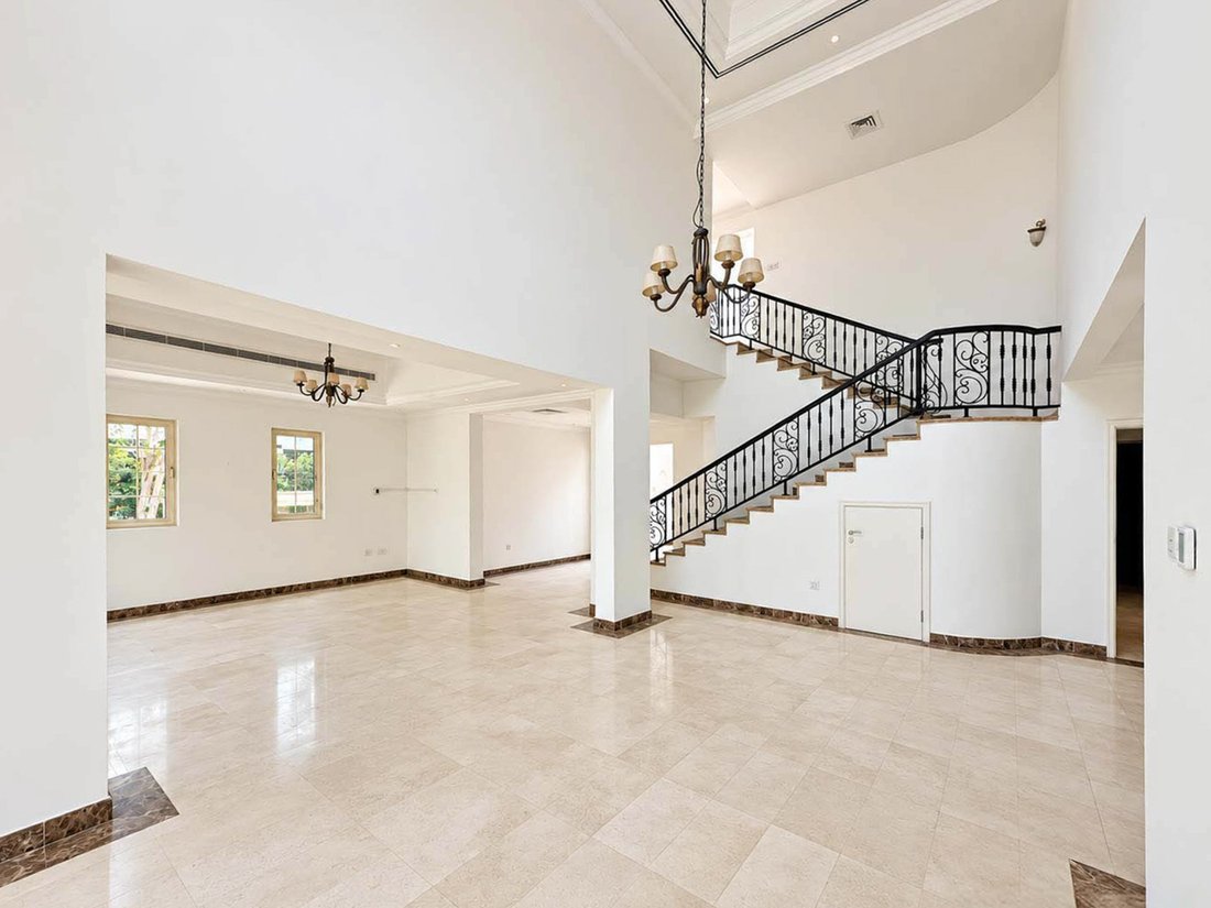 Villa in Jumeirah Islands / Juzur Jumeirah, Dubai, United Arab Emirates 2 - 18659773