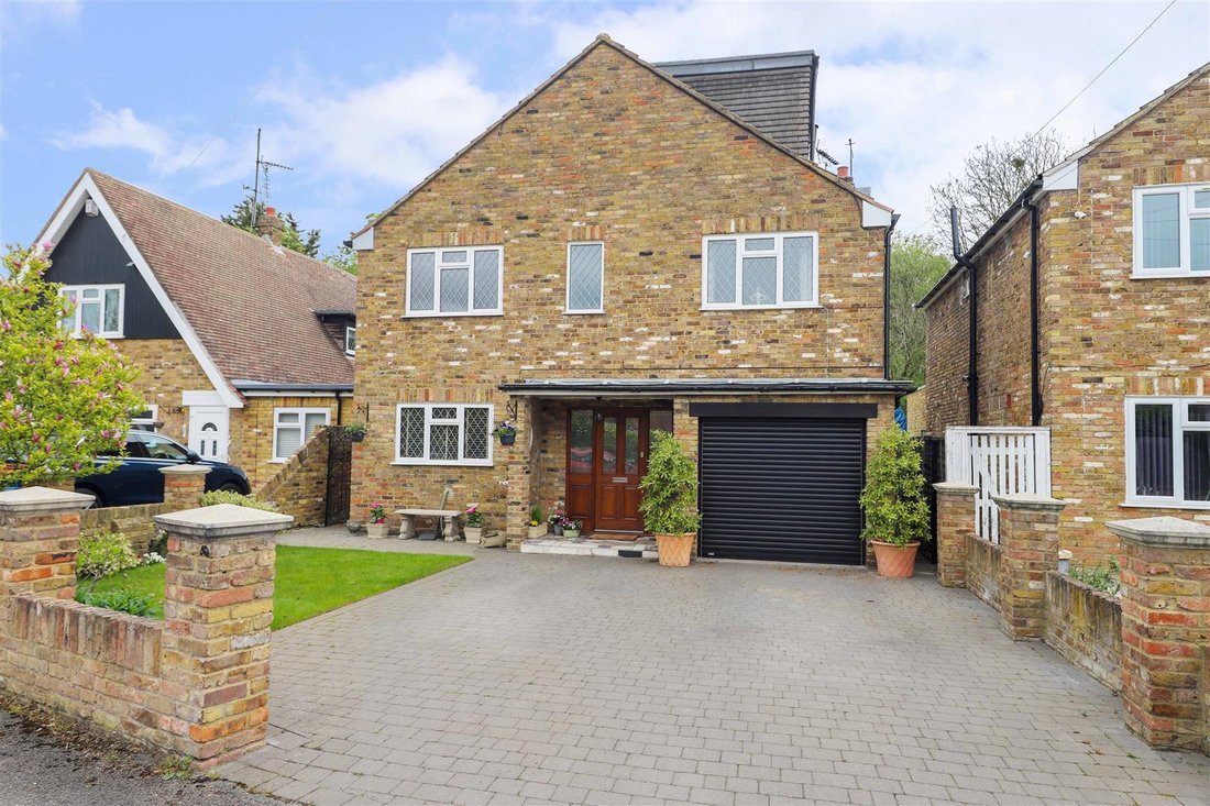 House in Breakspear, Bromley, England 1 - 18923489