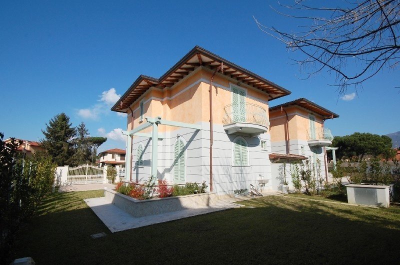 House in Centro, Forte dei Marmi, Tuscany 1 - 18923817