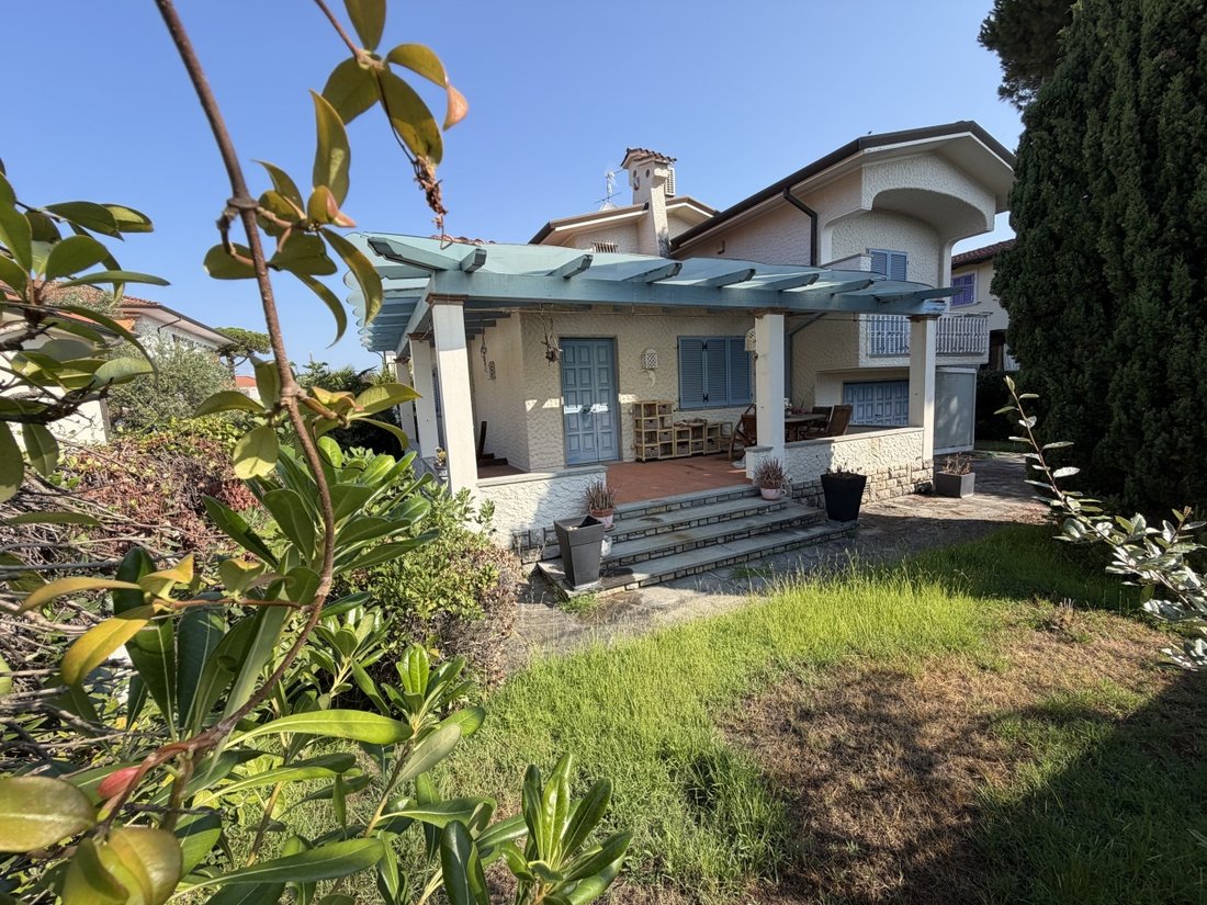 Villa in Centro, Forte dei Marmi, Tuscany 1 - 18923595